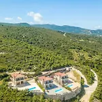 Amphitrite Villa *