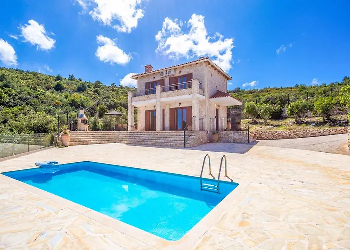 Amphitrite Villa Orthoniaí